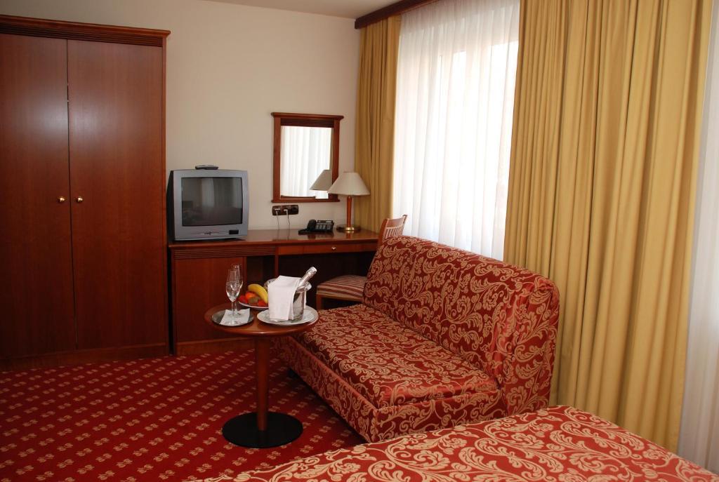 Hotel Zvezda Murska Sobota Quarto foto